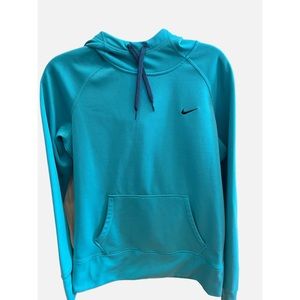 Nike Women’s Therma-Fit Long Sleeve Hoodie. Size Medium,Turquoise . NWOT!